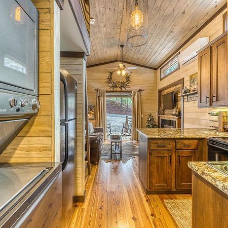 Smoky Mountain Tiny Home Пиджен-Фордж Экстерьер фото