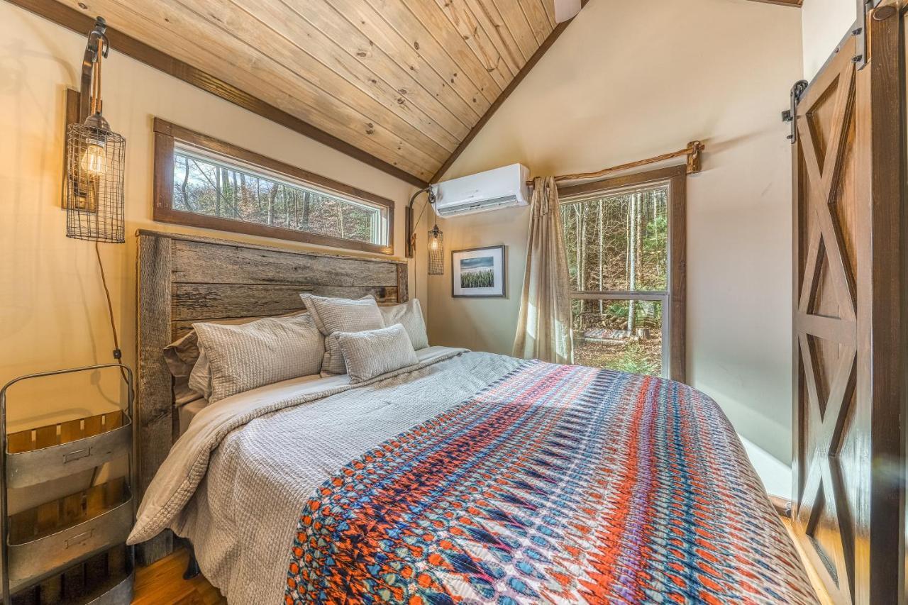 Smoky Mountain Tiny Home Пиджен-Фордж Экстерьер фото